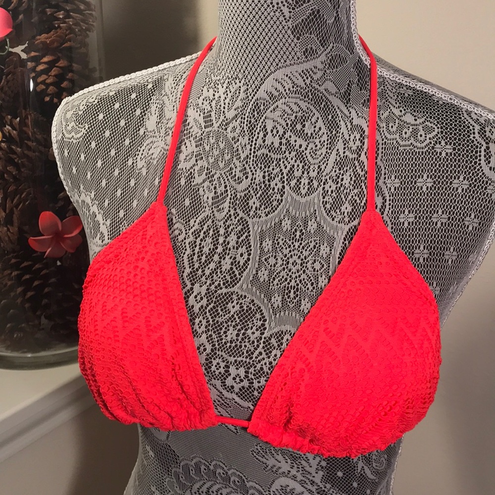 NO BOUNDARIES “GlowOrange” Eyelet/Cut-OutBikiniTop